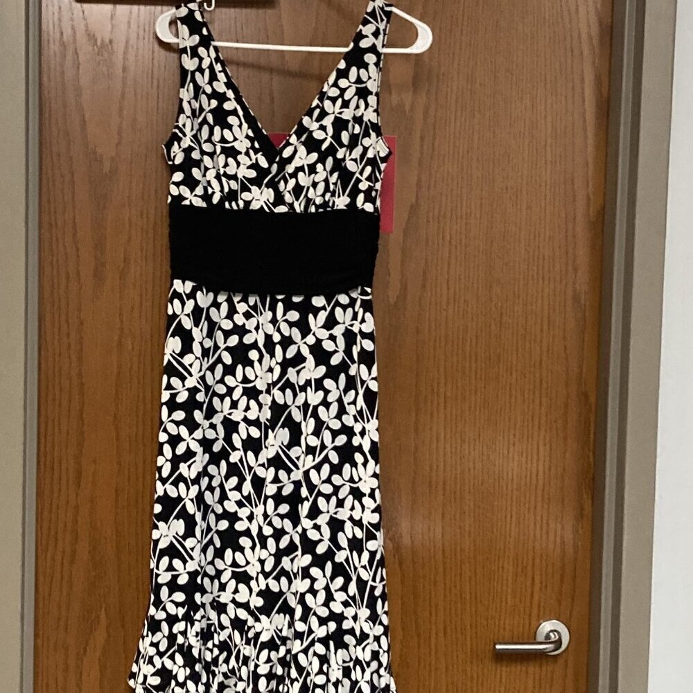 WHBM black white floral dress sz s